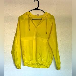 Yellow light weight pull over